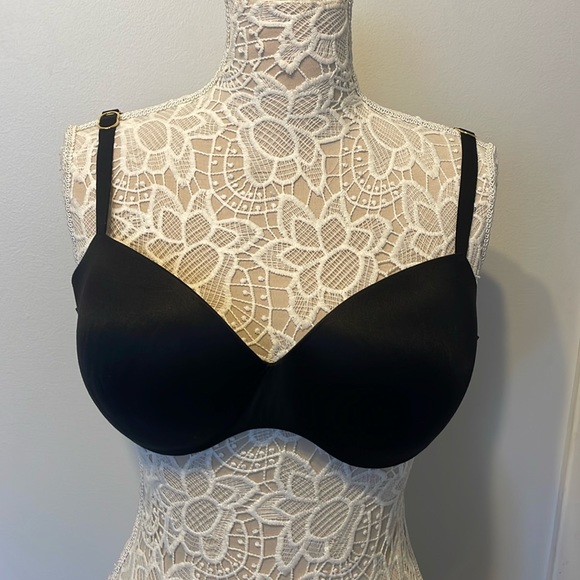 Victoria's Secret Other - Victoria’s Secret Incredible Black Bra sz 38D D85